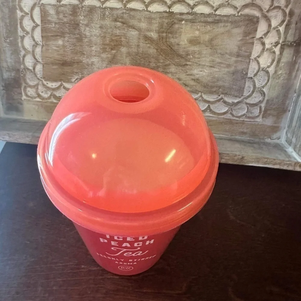NEW DW HOME ICED PEACH TEA FRESHLY STIRRED AROMA CANDLE